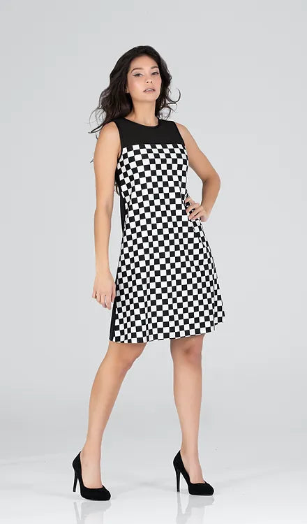 Robe smock sans manche - en damier, noir et dentelle 'Clémence' par Fever1Fashion
