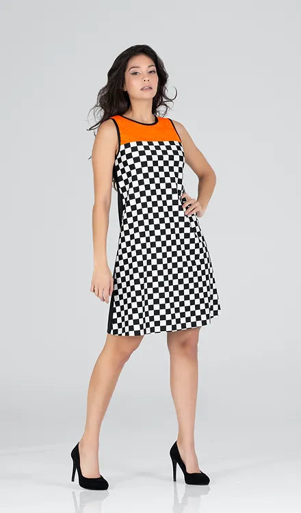 Robe smock sans manche - en damier, noir et dentelle 'Clémence' par Fever1Fashion