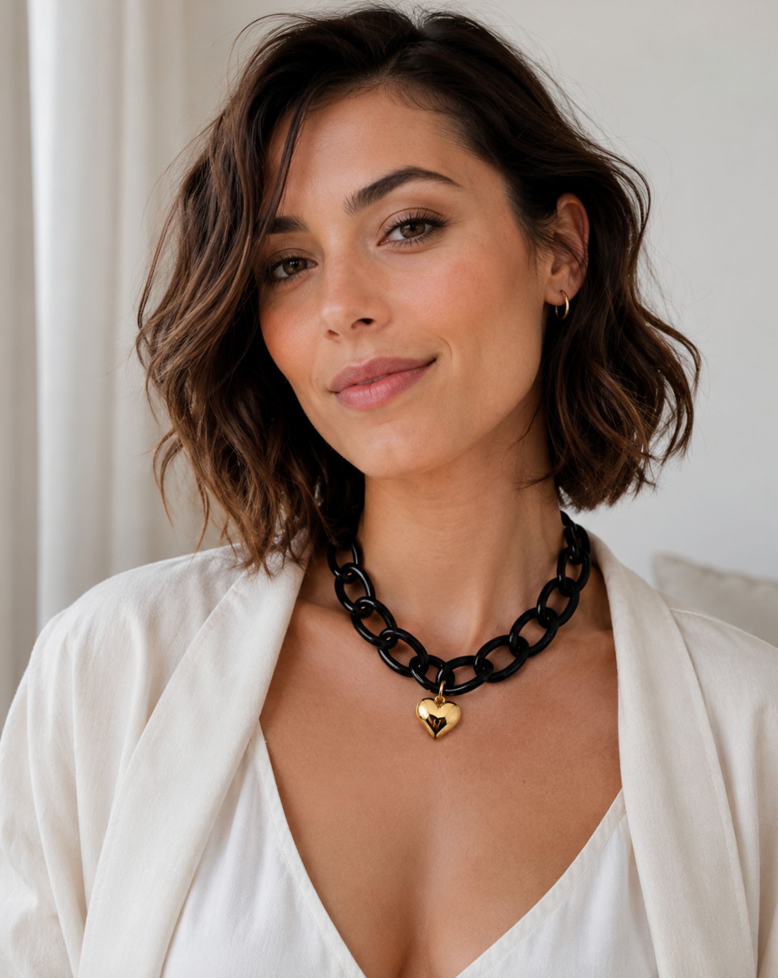 InstaGlam Black Chain Heart Necklace – Upcycled Montreal Design