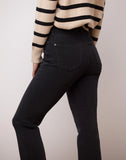 JEANS EMILY COUPE AJUSTEE / WASHED BLACK - Yoga Jeans