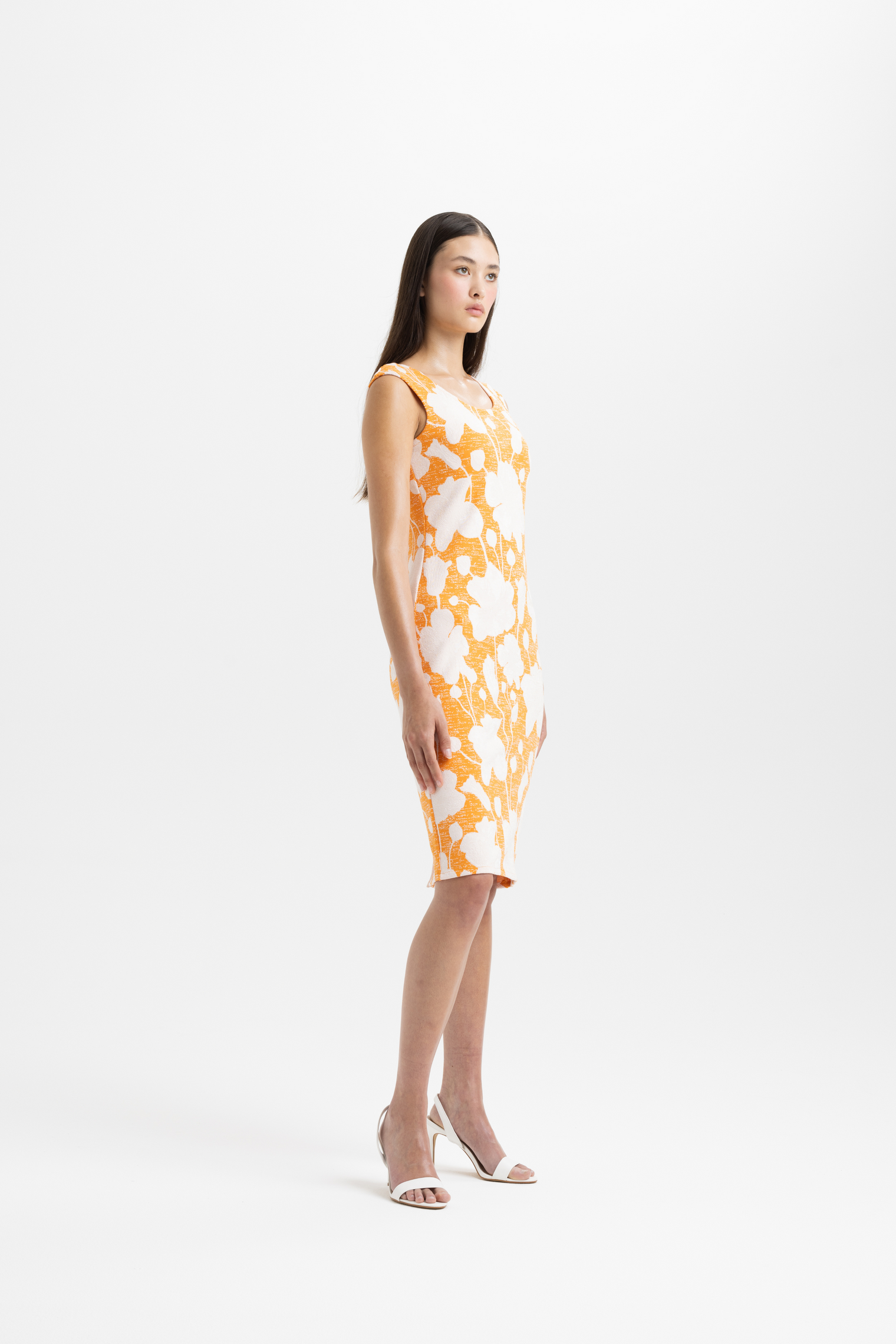 FIONA - Orange par Nadya Toto