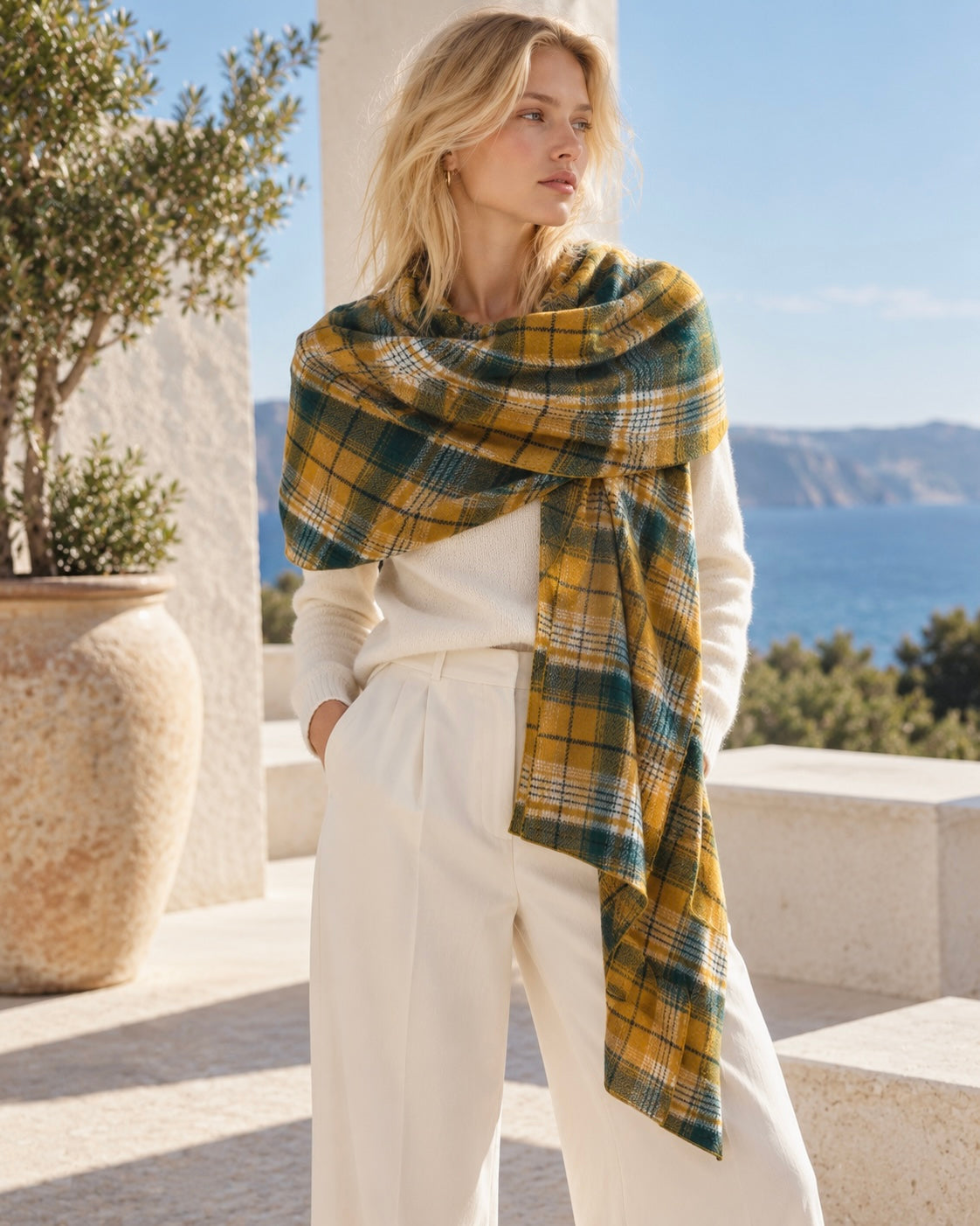 Syracus scarf by Anne de Shalla