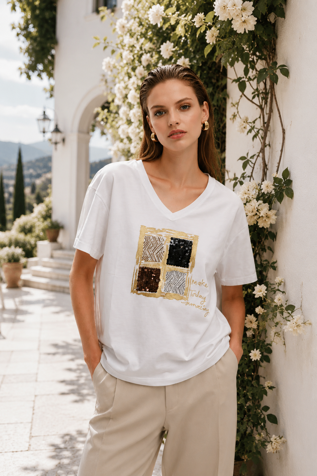 T-shirt Mosaïque Dorée par Michael Tyler