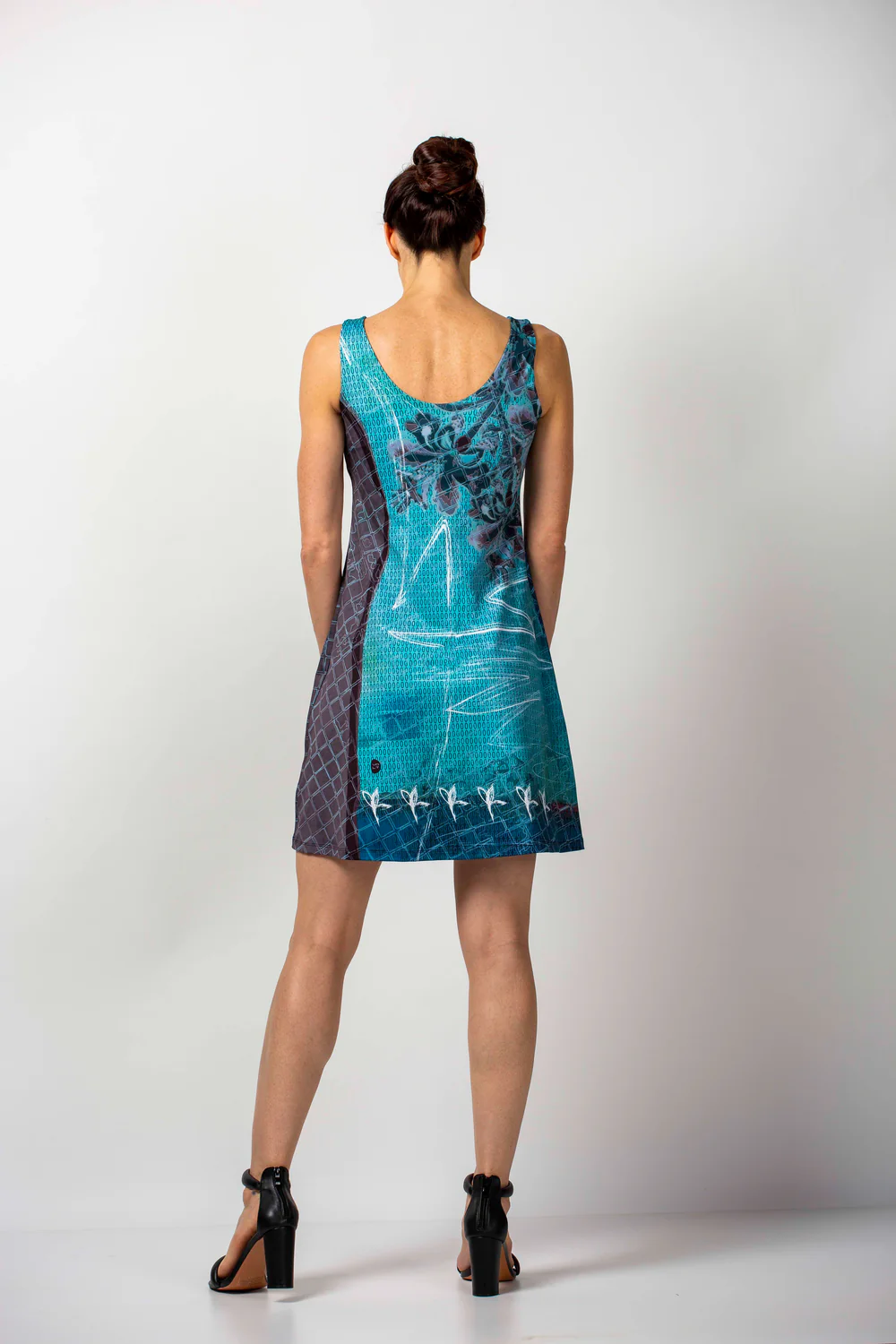 Robe no.456-Lagon par Volt Design
