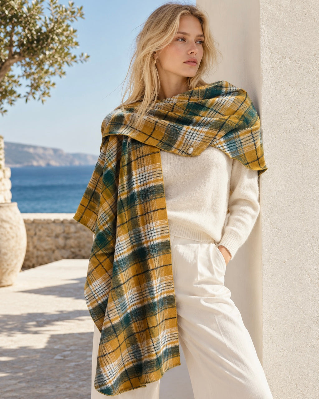Syracus scarf by Anne de Shalla