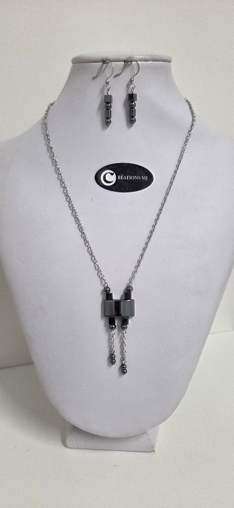 Collier court et b-d'oreille par Créations MJ