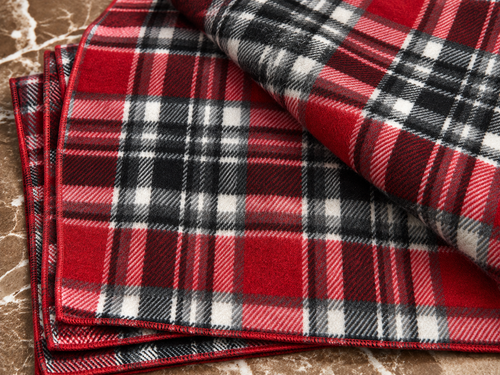 Foulard carreau rouge unisexe par Anne de Shalla