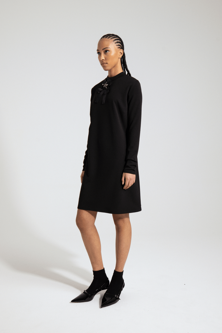 ABA - Noir par Nadya Toto - La Braderie de Mode Québécoise en Ligne