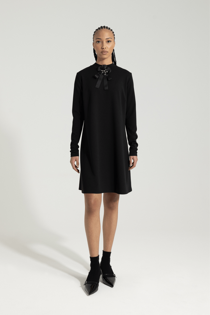 ABA - Noir par Nadya Toto - La Braderie de Mode Québécoise en Ligne