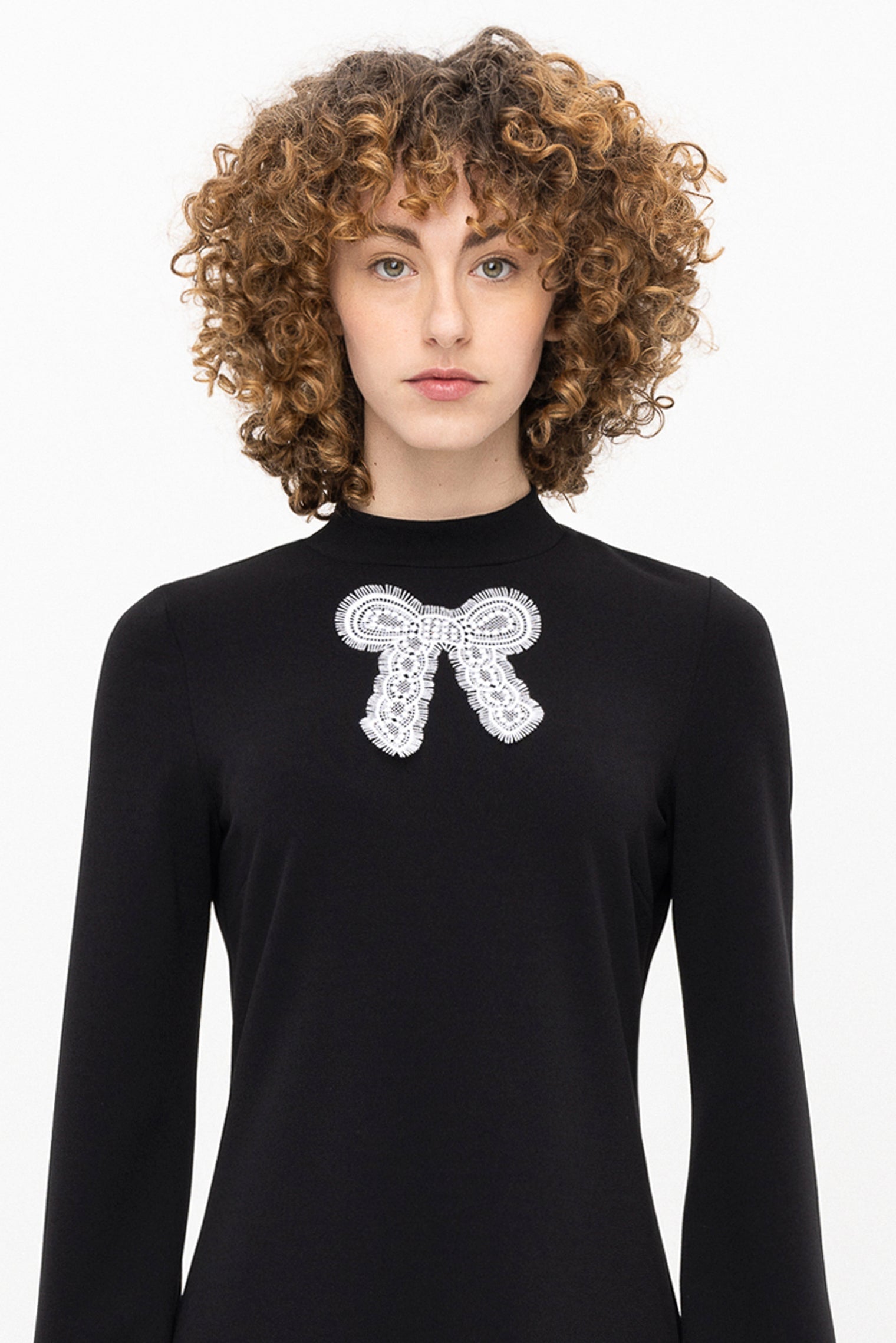 AYA - Noir par Nadya Toto - La Braderie de Mode Québécoise en Ligne