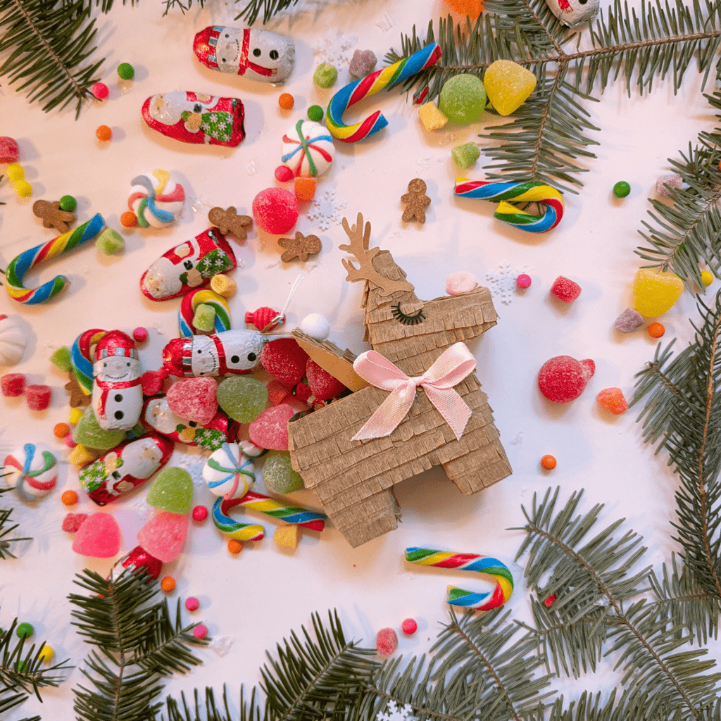 Boîtes à friandises mini piñata renne - Lot de 3 par Lula Flora - La Braderie de Mode Québécoise en Ligne