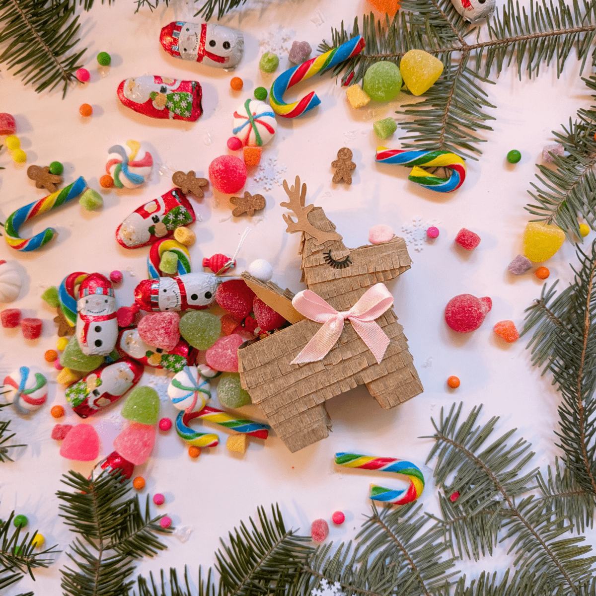 Boîtes à friandises mini piñata renne - Lot de 3 par Lula Flora - La Braderie de Mode Québécoise en Ligne