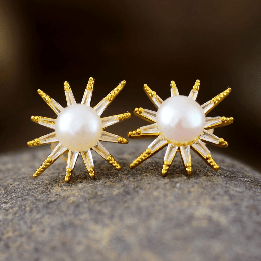 Cz & Freshwater Pearl Sun Stud Earrings - La Braderie de Mode Québécoise en Ligne