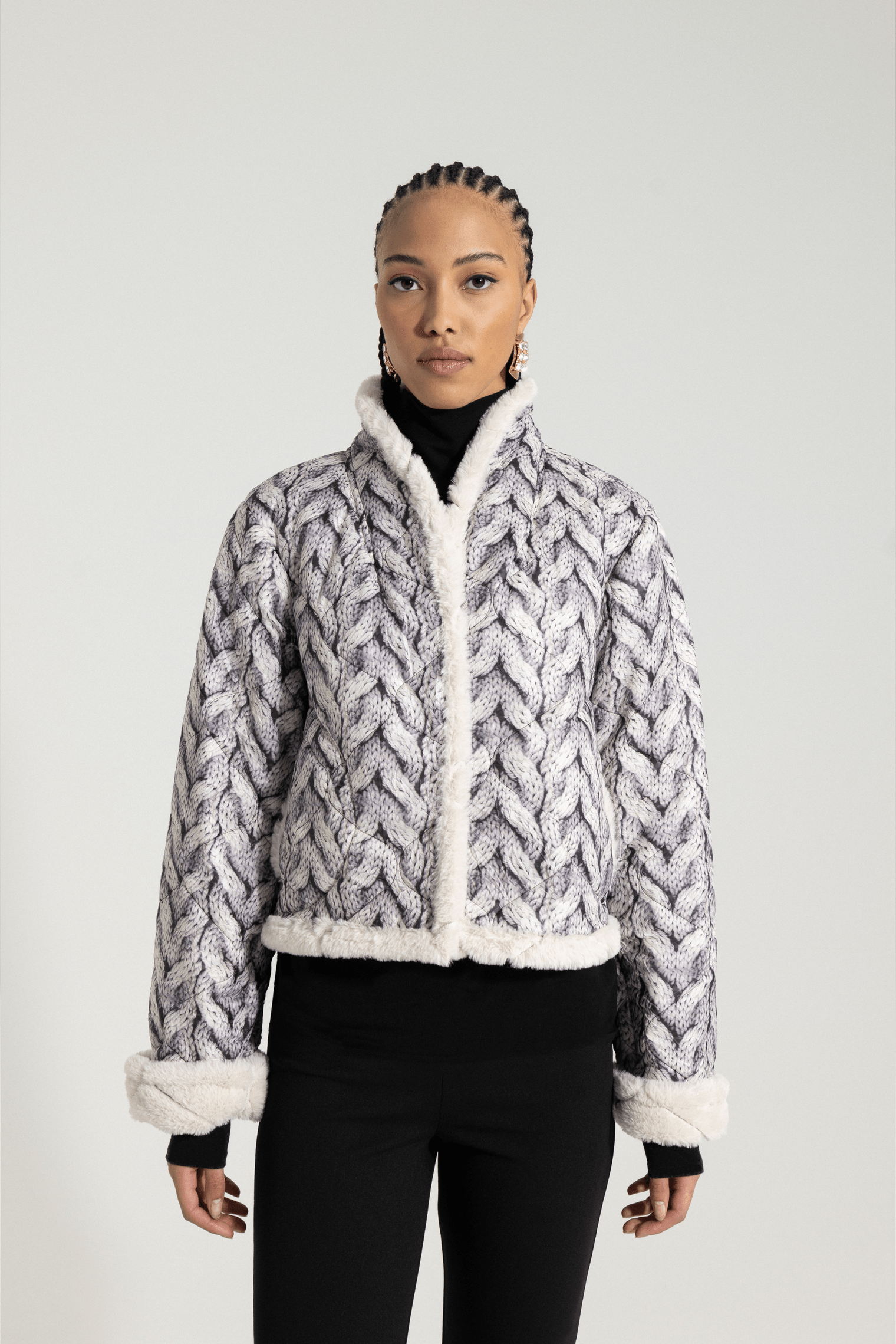 Doudoune courte TALIA - Crème par Nadya Toto - La Braderie de Mode Québécoise en Ligne