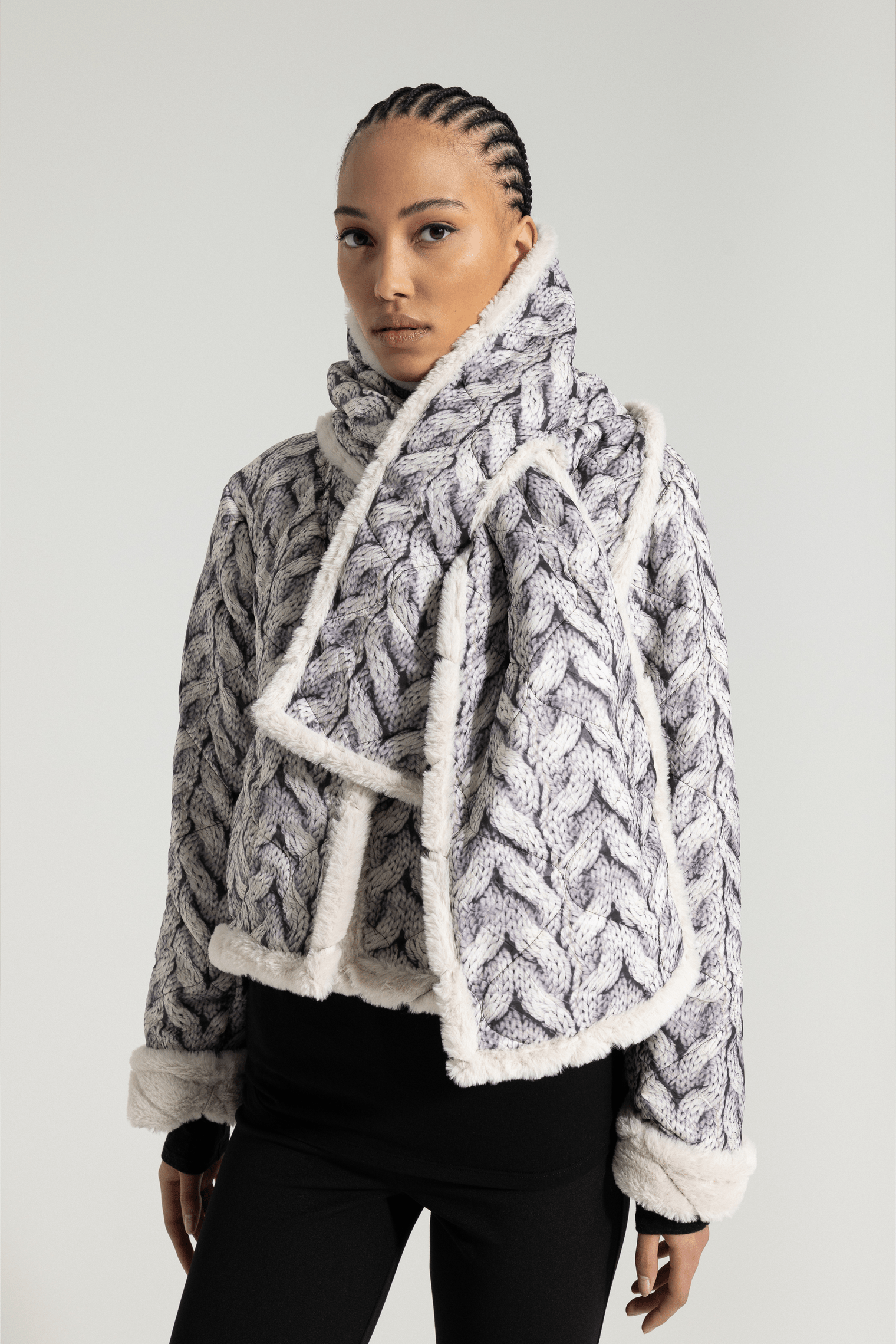 Doudoune courte TALIA - Crème par Nadya Toto - La Braderie de Mode Québécoise en Ligne