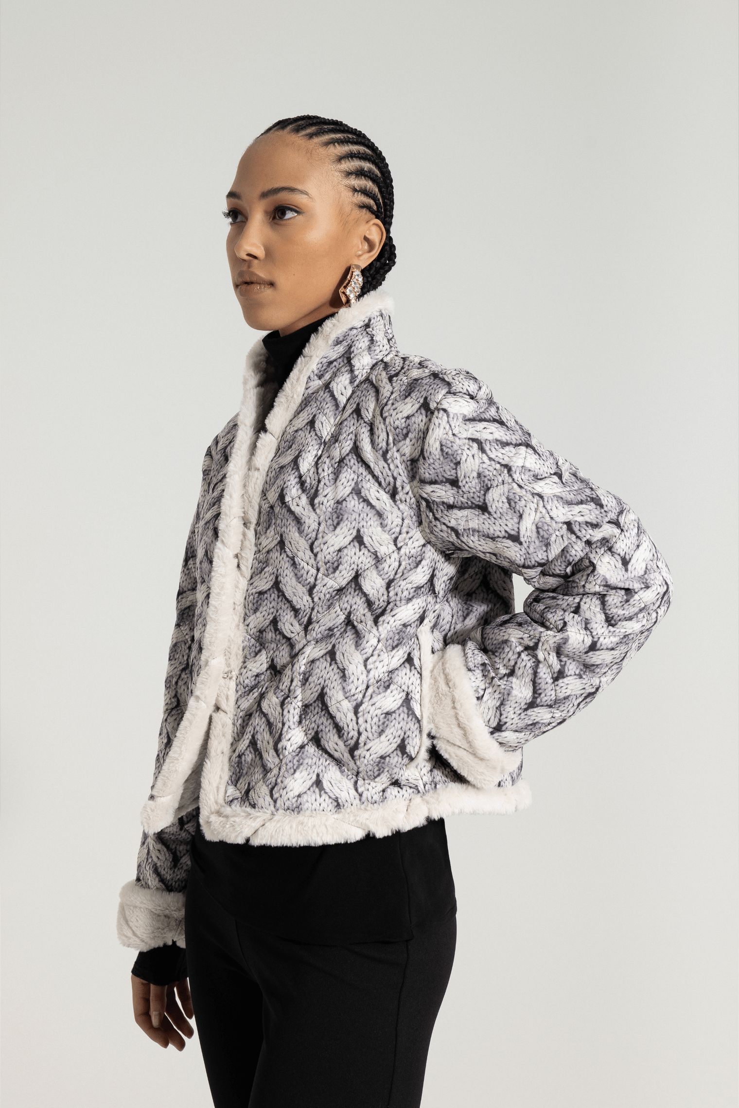 Doudoune courte TALIA - Crème par Nadya Toto - La Braderie de Mode Québécoise en Ligne