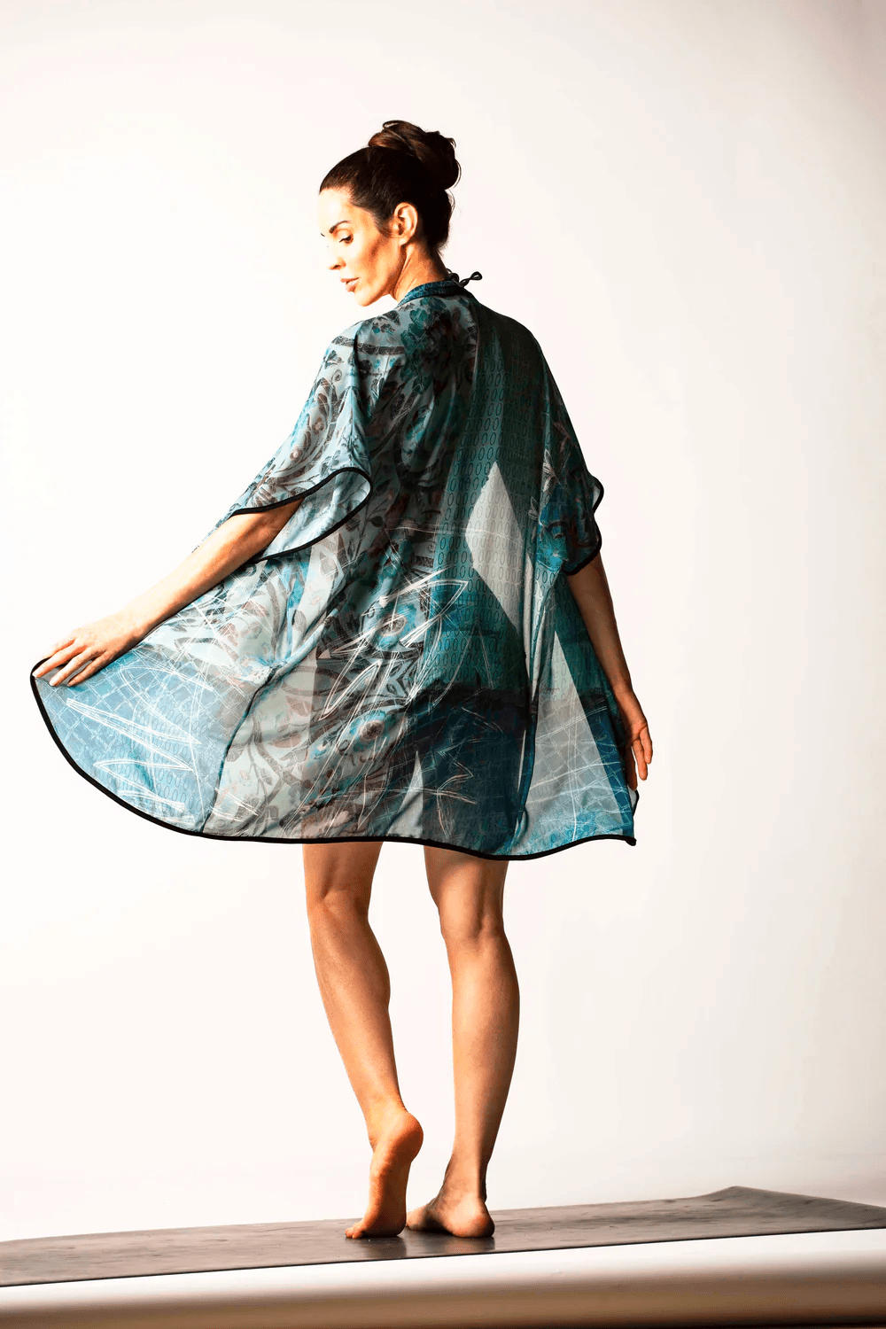 Kimono Court no.456 - Lagon - La Braderie de Mode Québécoise en Ligne