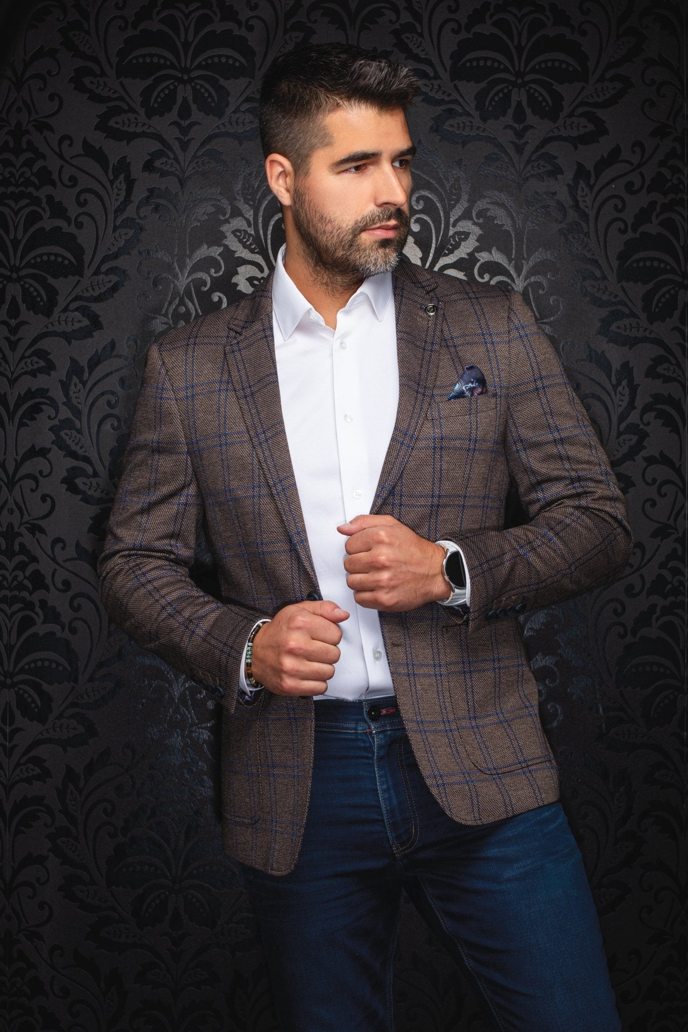 VESTON | BROSNAN, Tobacco