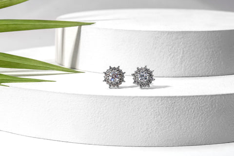 Sterling Silver Sunburst CZ Stud Earrings par Ag Sterling