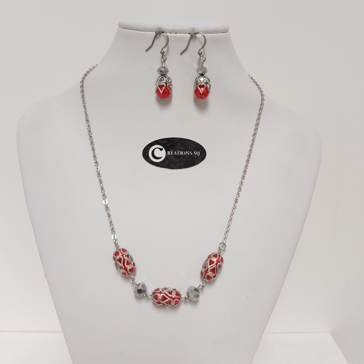 Collier/b-d'oreilles par Créations MJ