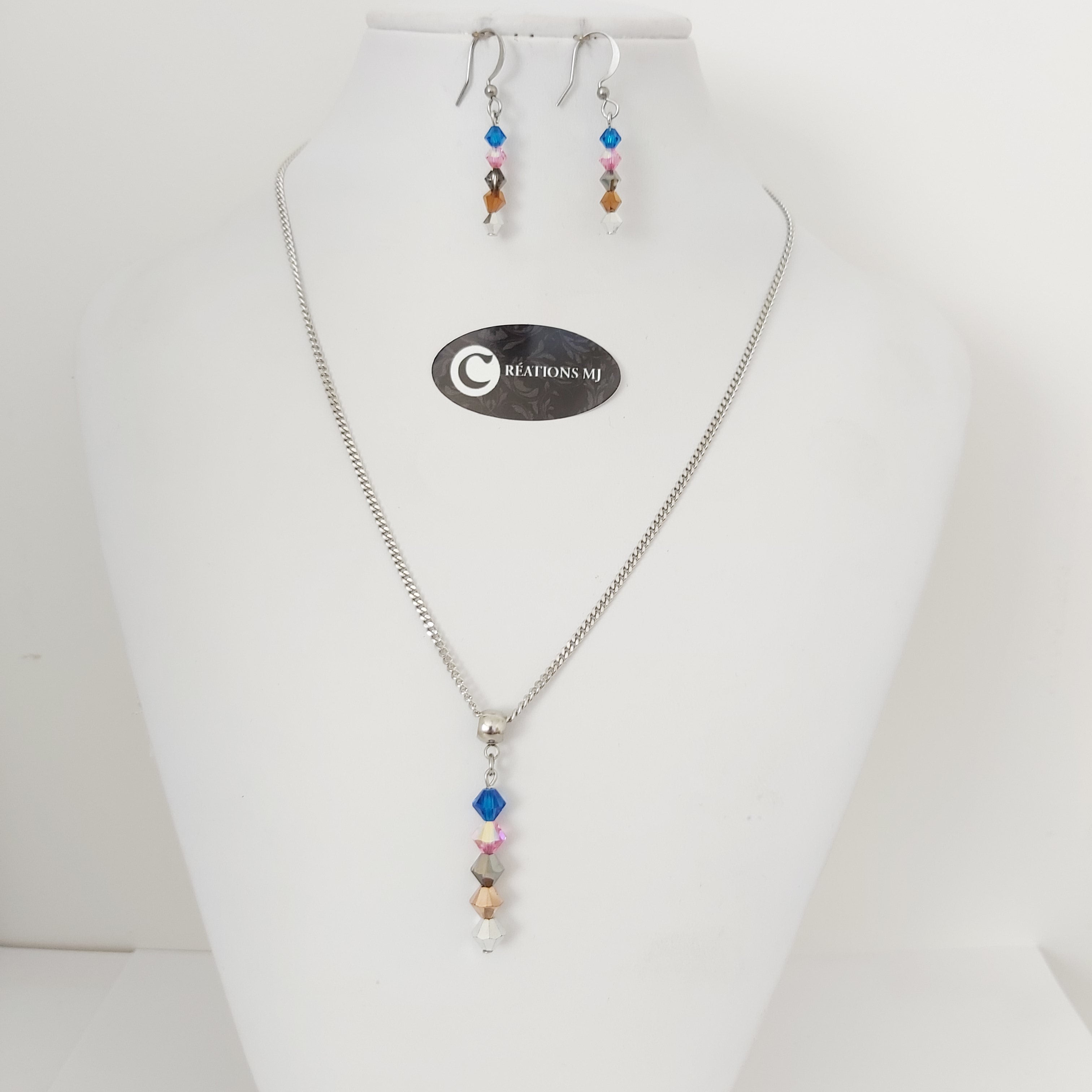 Collier/b-d'oreilles par Créations MJ