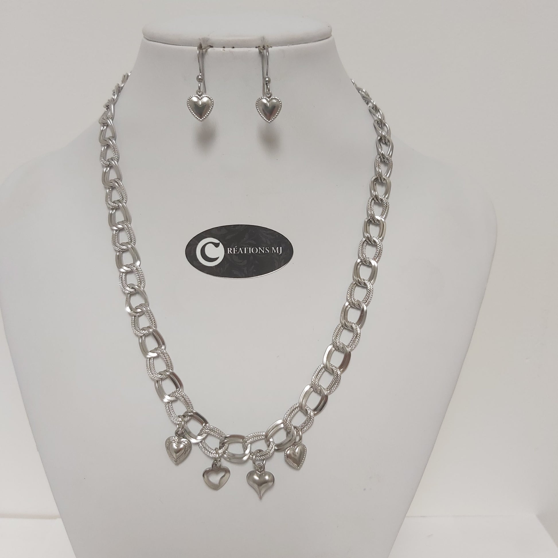 Collier/b-d'oreilles par Créations MJ