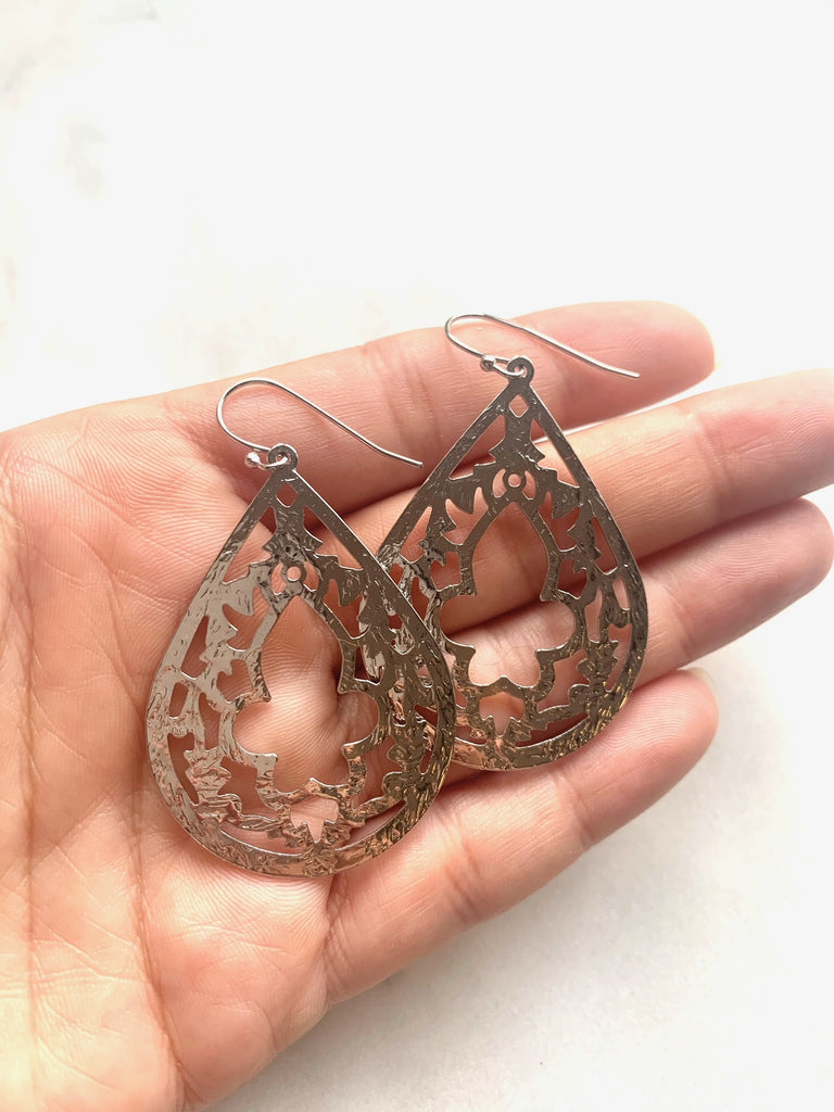 ARABESQUE BOUCLES D'OREILLES par TERRA MODA DESIGNS