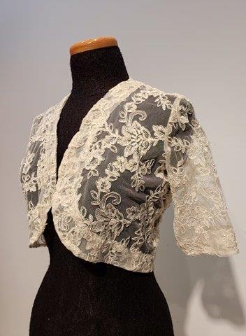 Bolero dentelle veste - ENVERS par Yves Jean Lacasse