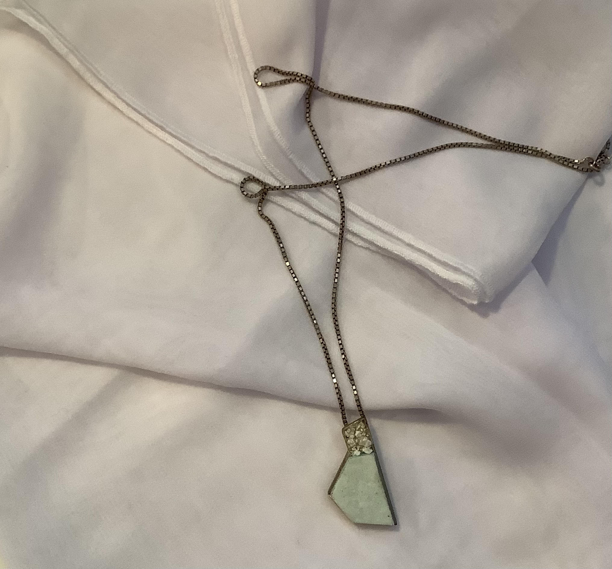 Collier Granite par Boutique Anne de Shalla