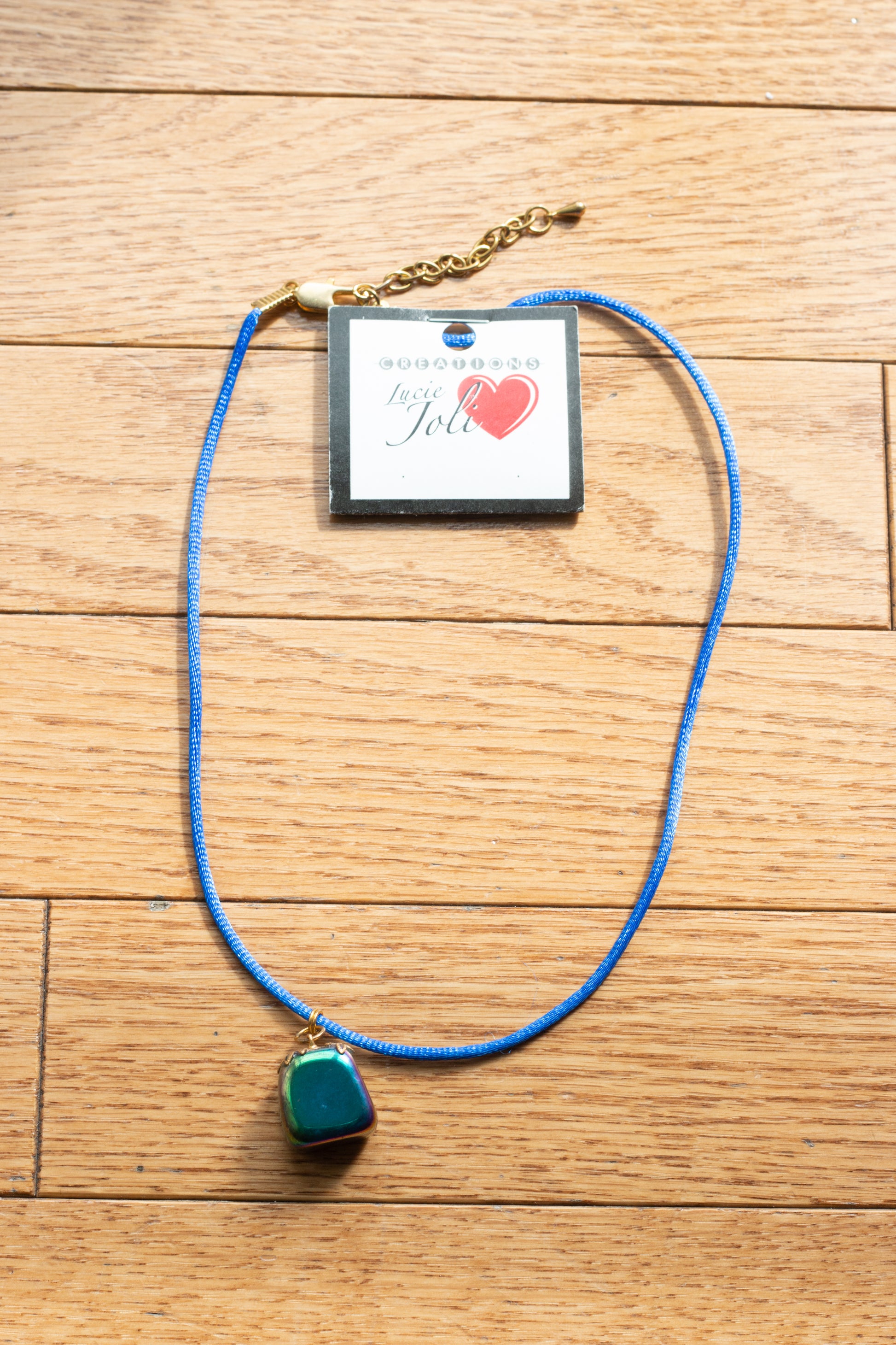 Collier Pierre couleur émeraude