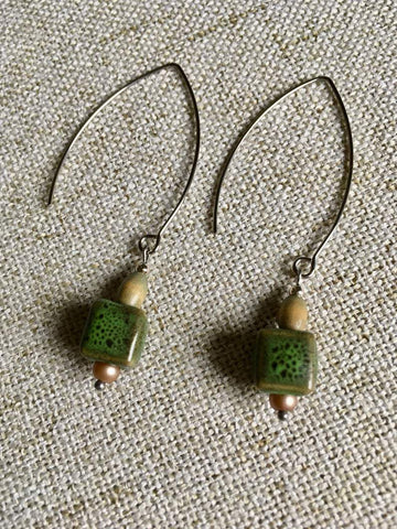 Boucles d'oreilles les vertes au cube par lalouve