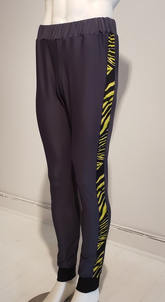 pantalon gris spandex lignes limes  - ENVERS par Yves Jean Lacasse
