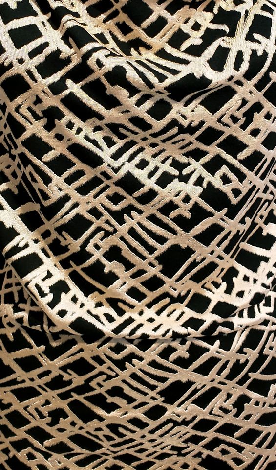 pull col drapé noir et gold  - ENVERS par Yves Jean Lacasse