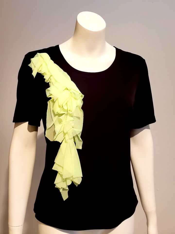pull noir frill lime  - ENVERS par Yves Jean Lacasse